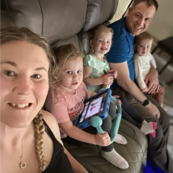 Meet your Posher, Brandy - Picture 8 of 12